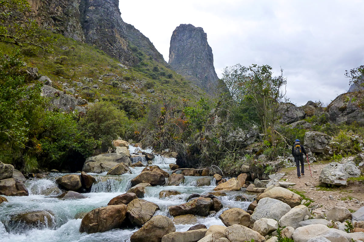 Quebrada Santa Cruz y campamento camino a Punta Unión, trek Santa Cruz–Llanganuco